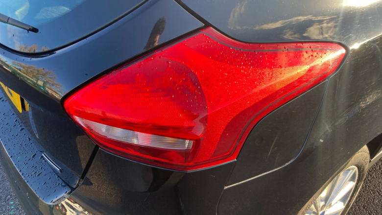 Ford Focus 1.0 EcoBoost 125 Titanium 5dr Petrol Hatchback